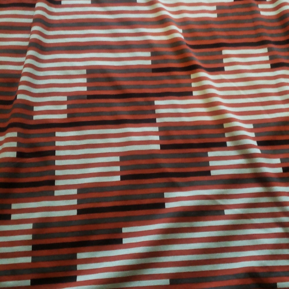 Lularoe Randy - Picture 2 of 2